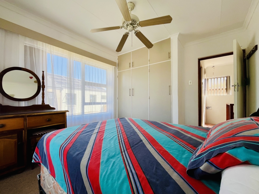 2 Bedroom Property for Sale in Sandbaai Western Cape